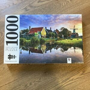 1000 Piece Jigsaw Puzzle - Colorful Landscape